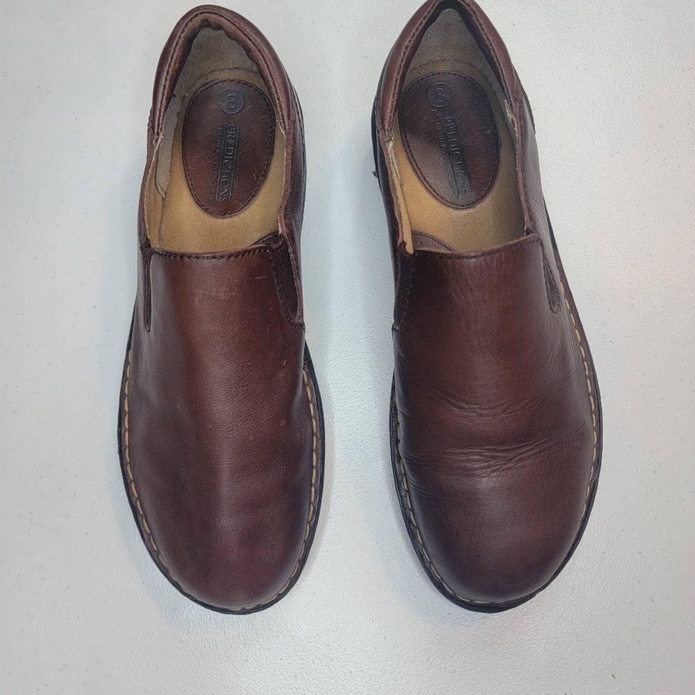 Predictions Leather Collection Dark Brown Slip On Shoes, EUC, size 8